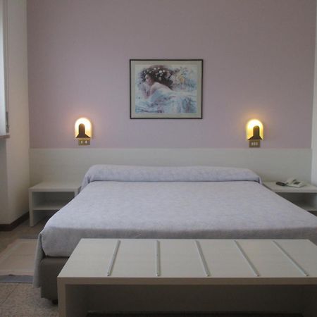 Hotel O'Scugnizzo 2 Μπελούνο Εξωτερικό φωτογραφία