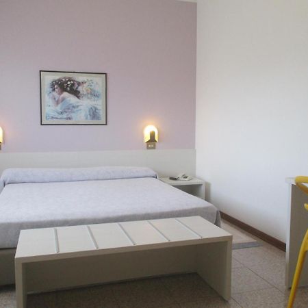 Hotel O'Scugnizzo 2 Μπελούνο Εξωτερικό φωτογραφία