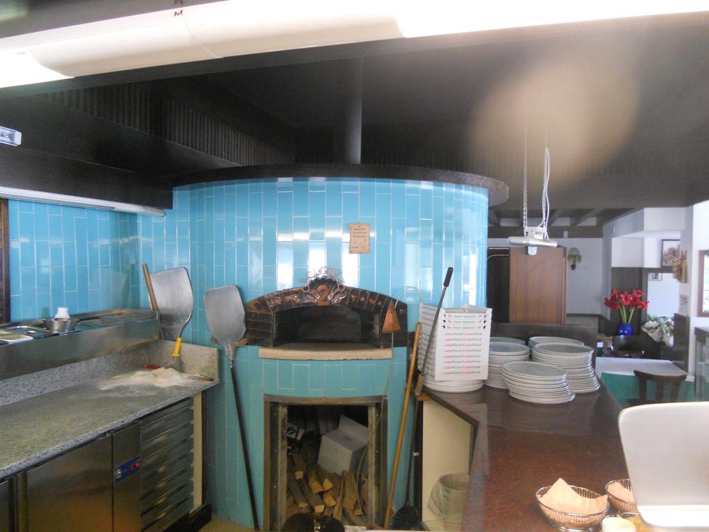 Hotel O'Scugnizzo 2 Μπελούνο Εξωτερικό φωτογραφία