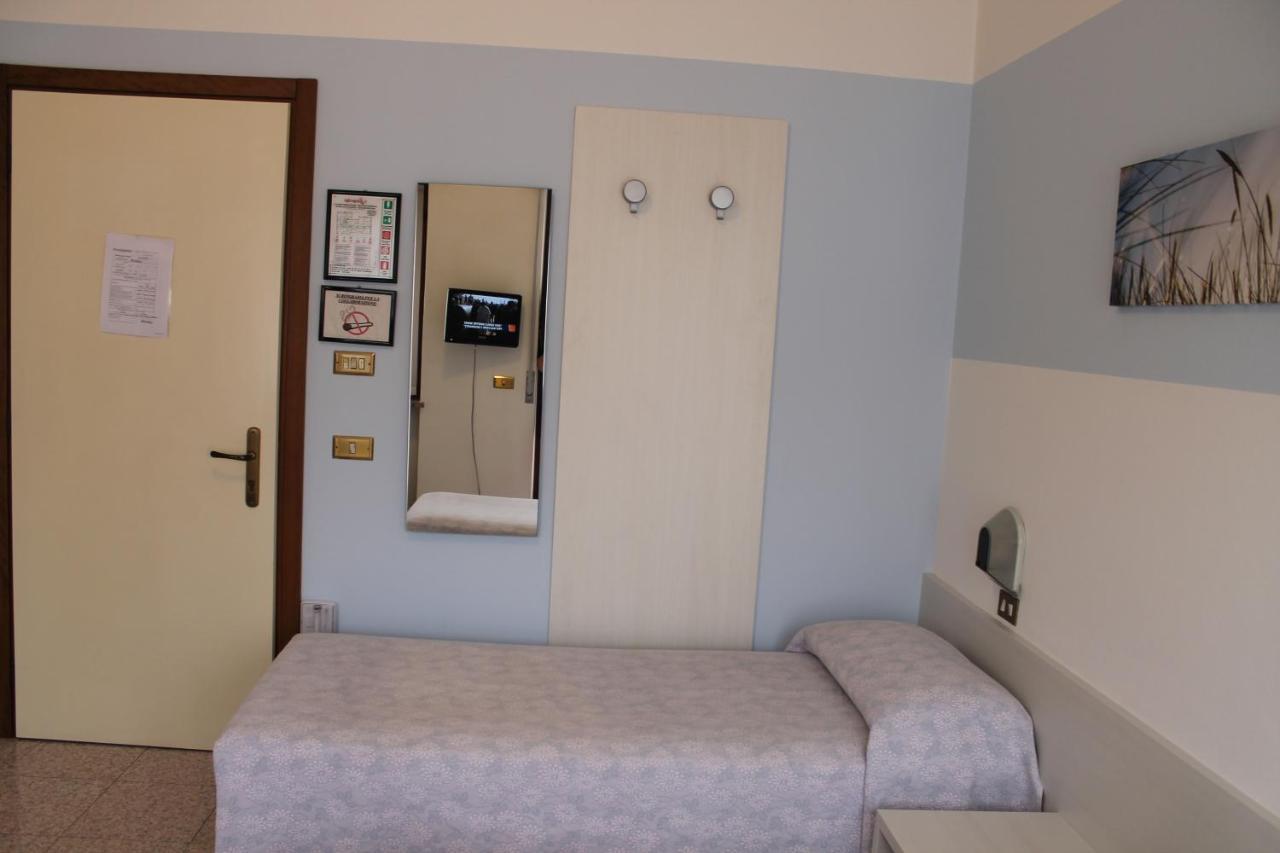 Hotel O'Scugnizzo 2 Μπελούνο Εξωτερικό φωτογραφία