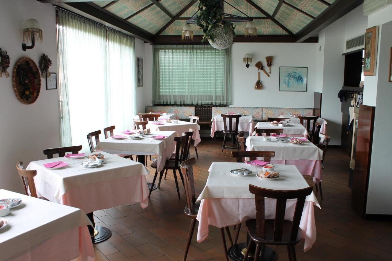 Hotel O'Scugnizzo 2 Μπελούνο Εξωτερικό φωτογραφία