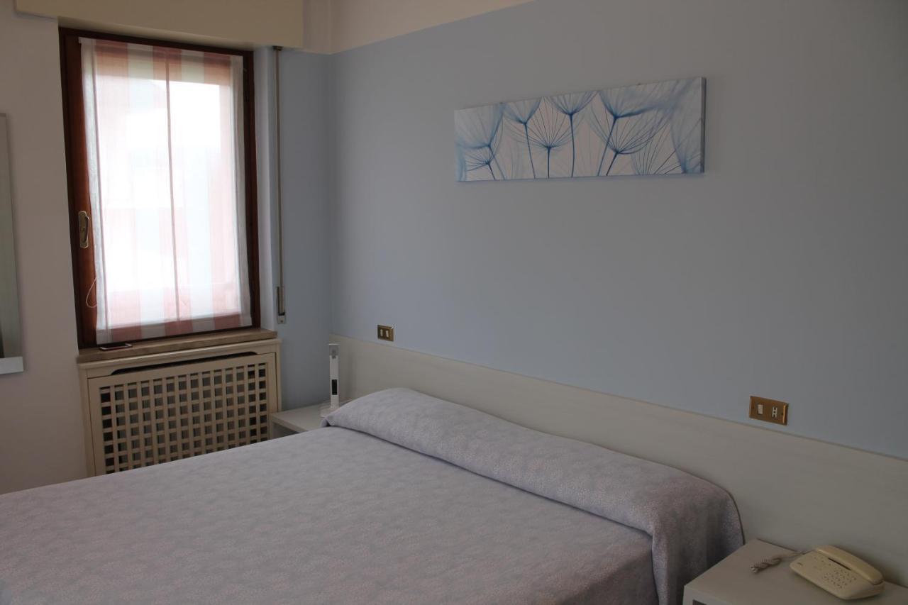 Hotel O'Scugnizzo 2 Μπελούνο Εξωτερικό φωτογραφία