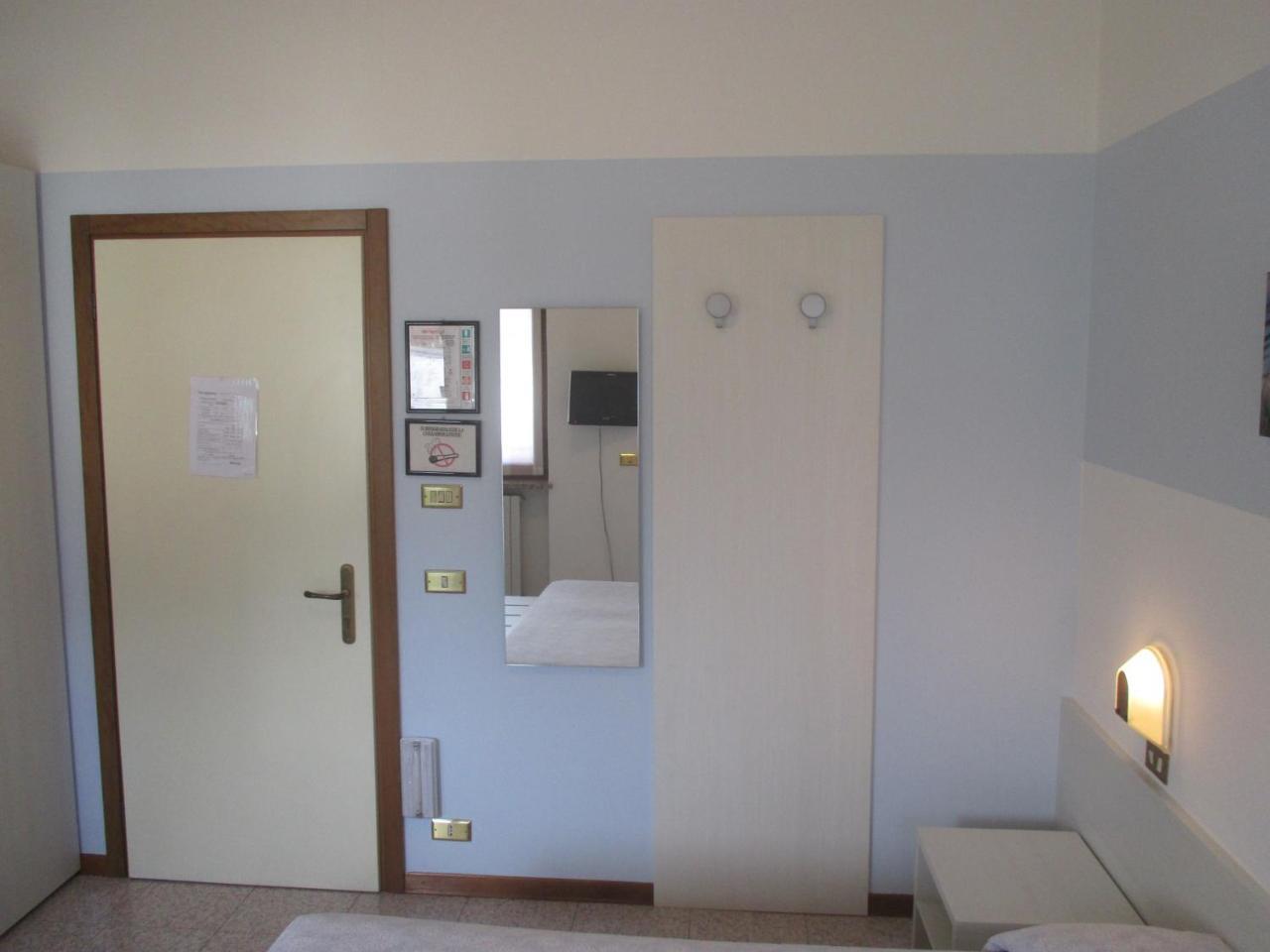 Hotel O'Scugnizzo 2 Μπελούνο Εξωτερικό φωτογραφία
