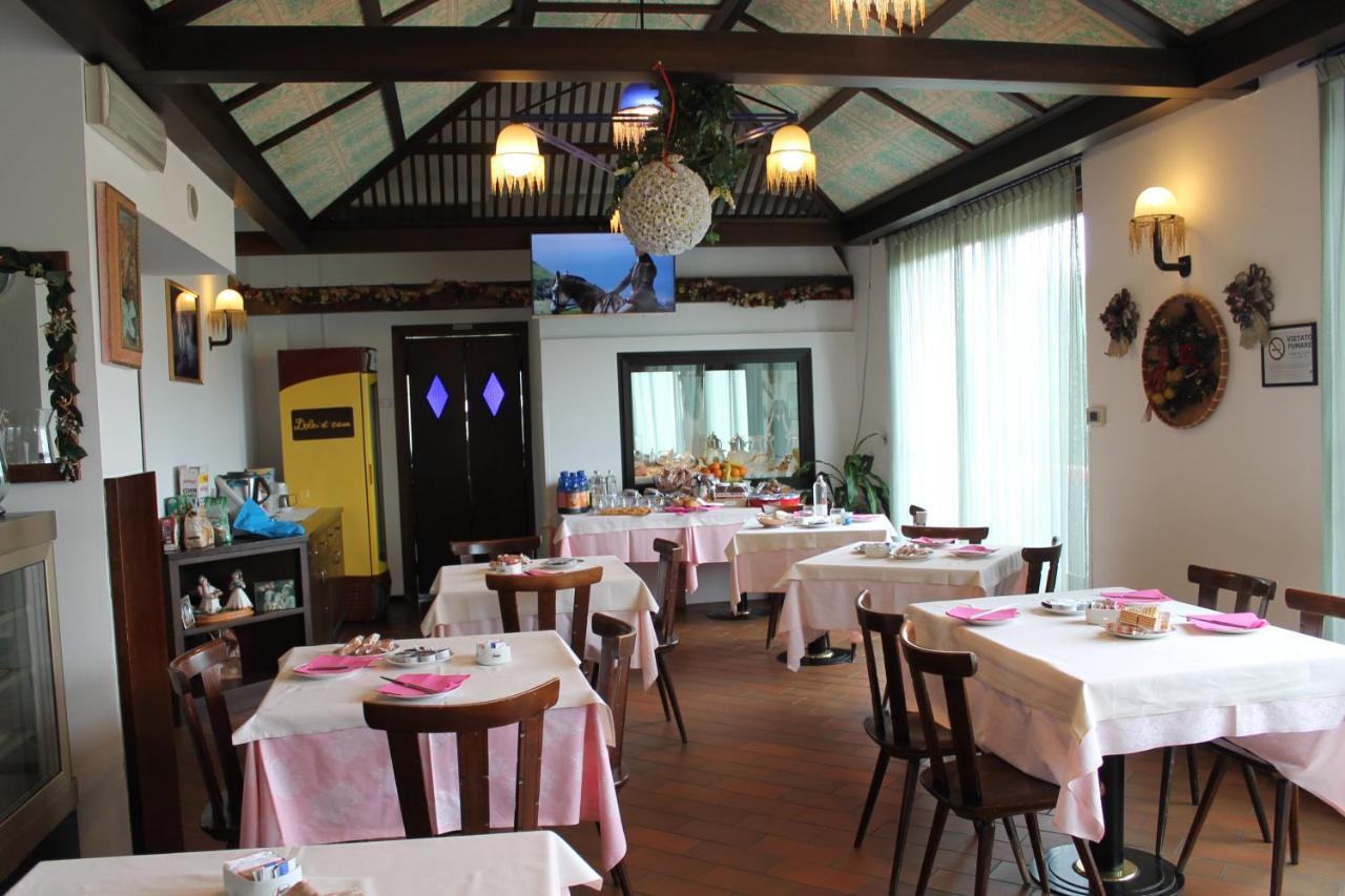 Hotel O'Scugnizzo 2 Μπελούνο Εξωτερικό φωτογραφία